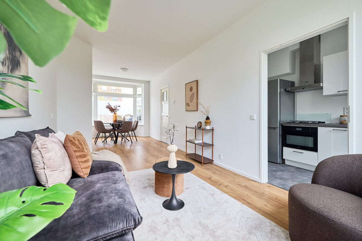 Hoekwoning te koop: burgemeester smitsstraat 2, Utrecht
