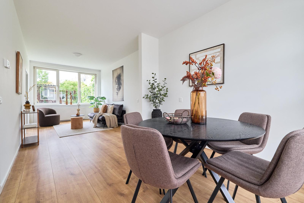 Hoekwoning te koop: burgemeester smitsstraat 2, Utrecht