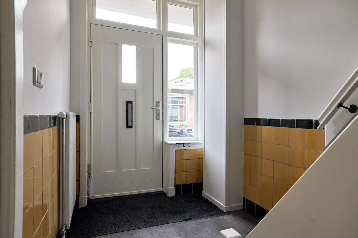 Hoekwoning te koop: burgemeester smitsstraat 2, Utrecht