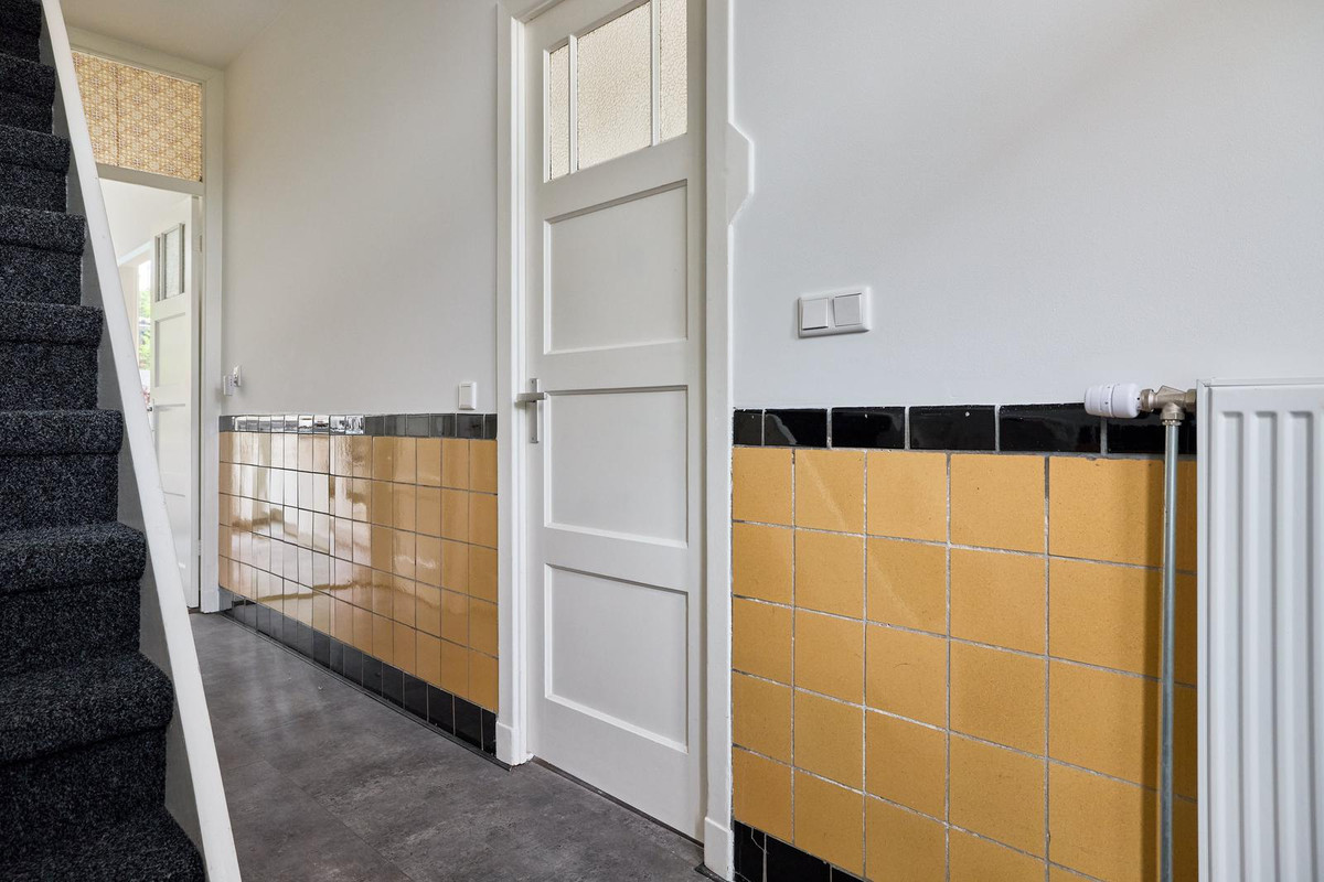 Hoekwoning te koop: burgemeester smitsstraat 2, Utrecht