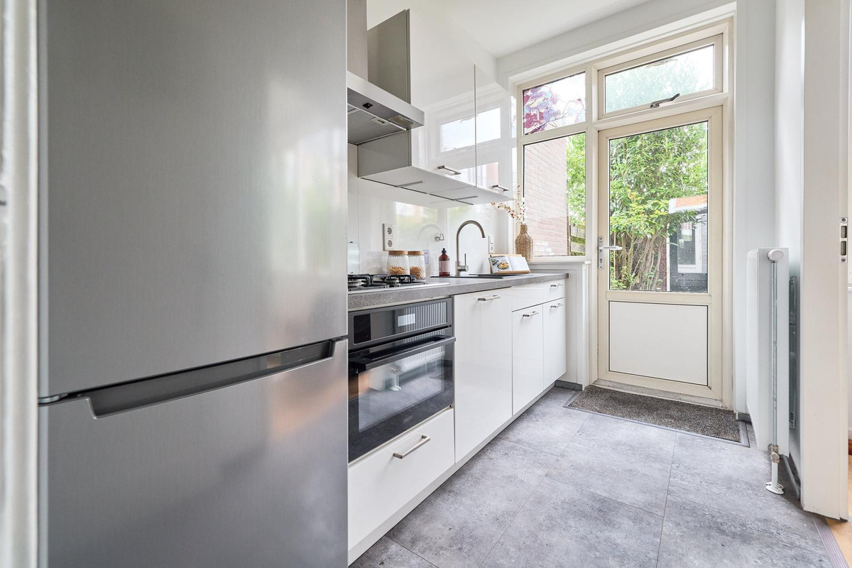 Hoekwoning te koop: burgemeester smitsstraat 2, Utrecht