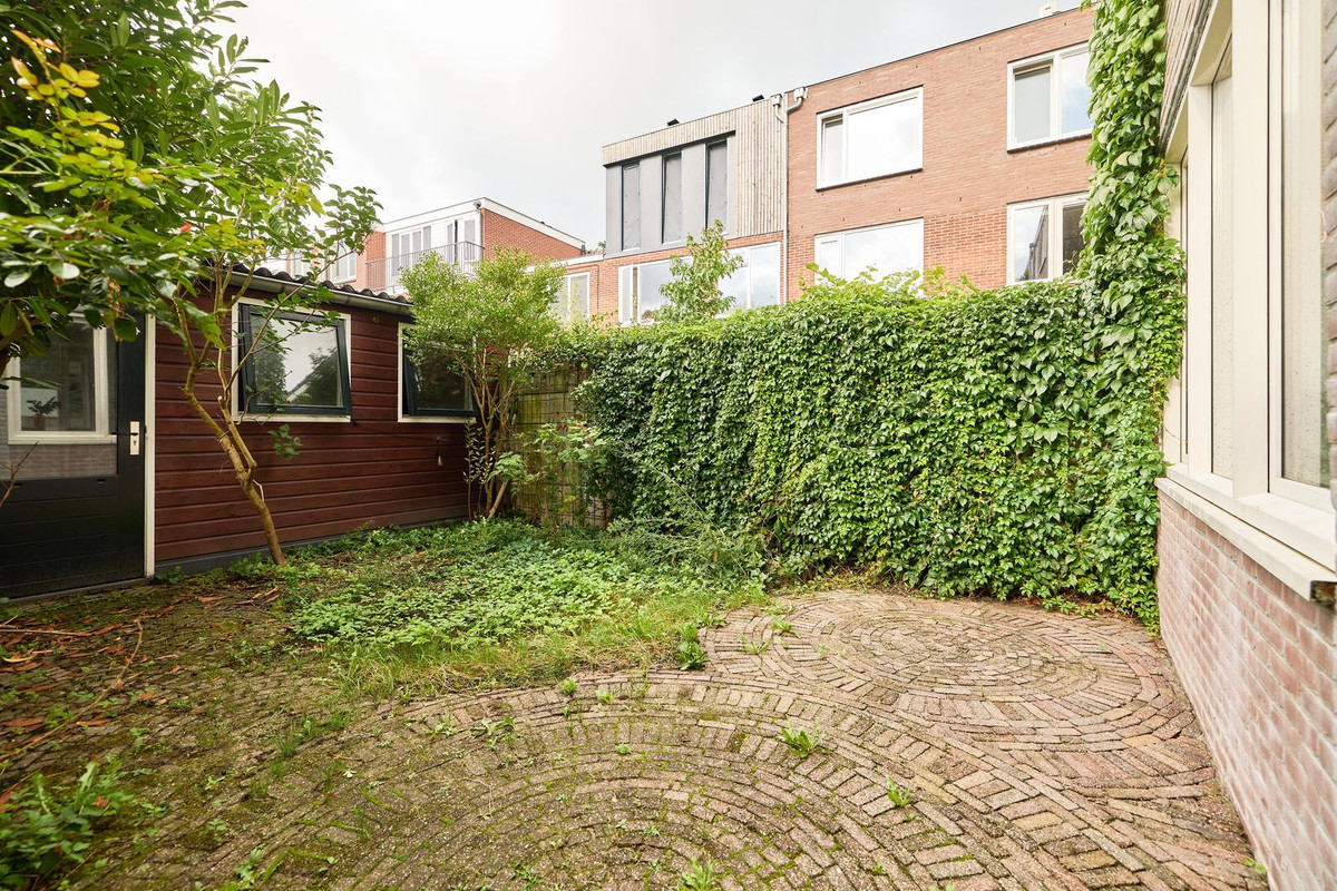Hoekwoning te koop: burgemeester smitsstraat 2, Utrecht