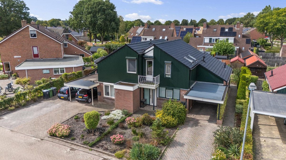Twee-onder-één-kap te koop: De Krumpel 6, Schoonebeek