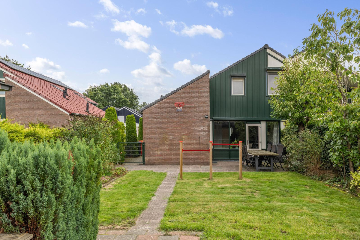 Twee-onder-één-kap te koop: De Krumpel 6, Schoonebeek