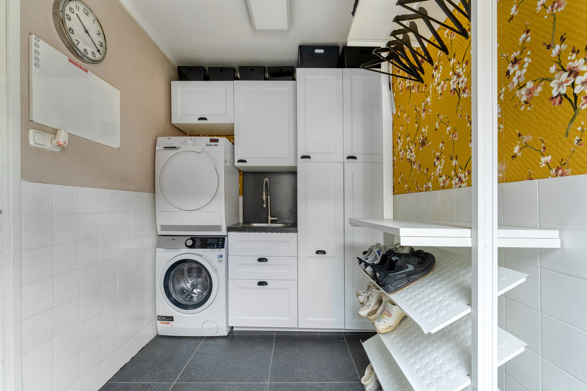 Hoekwoning te koop: Anemonenstraat 9, Geleen