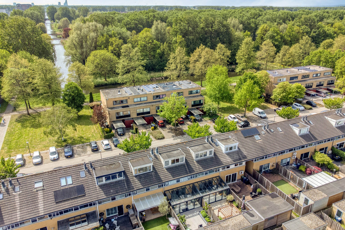 Hoekwoning te koop: Novemberstraat 60, Almere