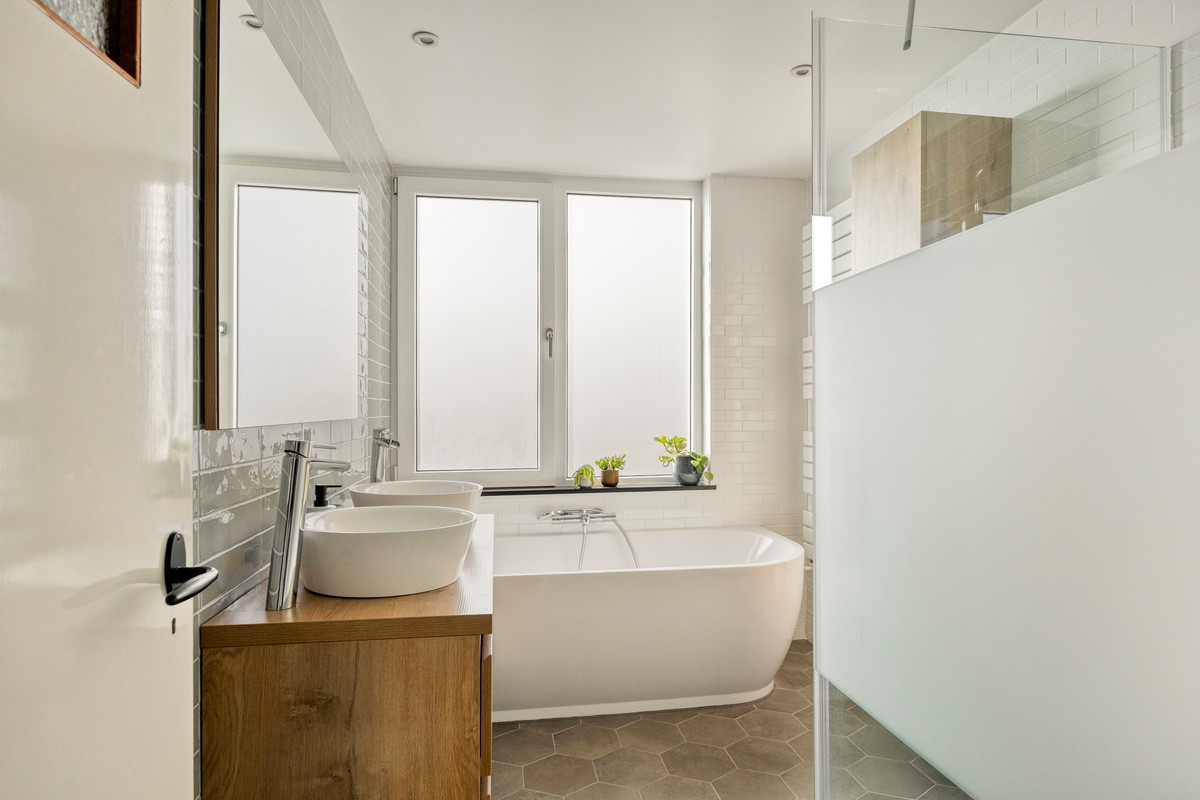 Hoekwoning te koop: Charlotte de Bourbonstraat 26, Leiderdorp