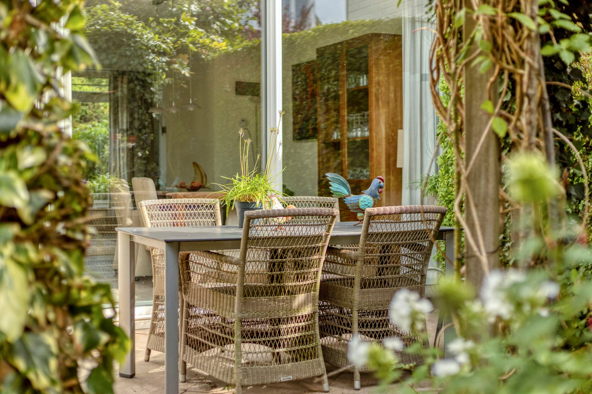 Tussenwoning te koop: Rozenlaan 4, Oegstgeest