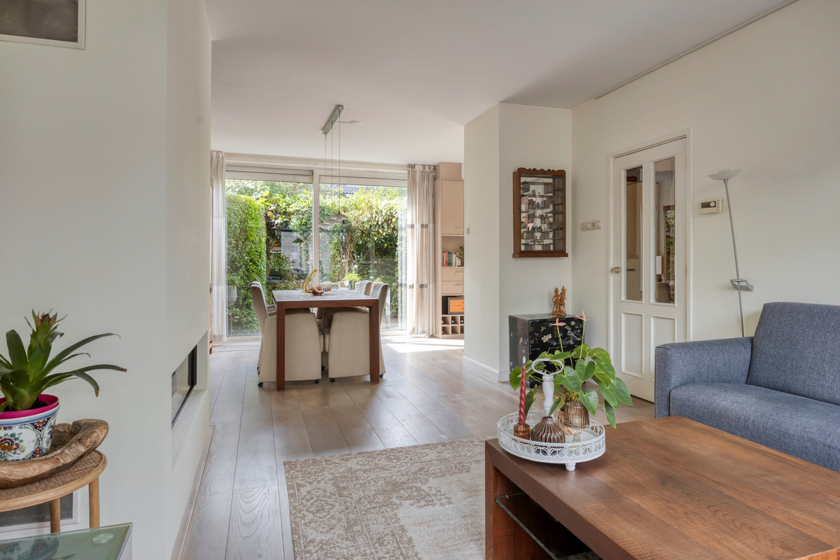 Tussenwoning te koop: Rozenlaan 4, Oegstgeest