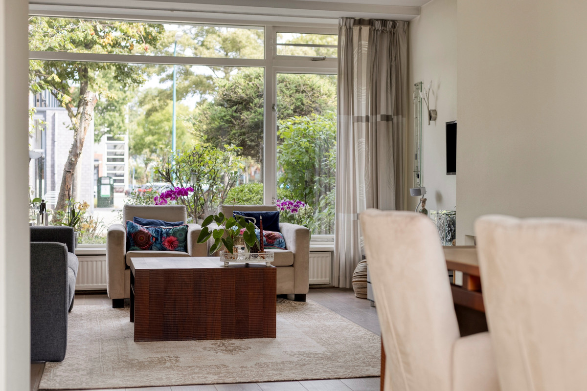 Tussenwoning te koop: Rozenlaan 4, Oegstgeest