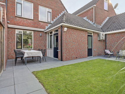 Kerkstraat 27
