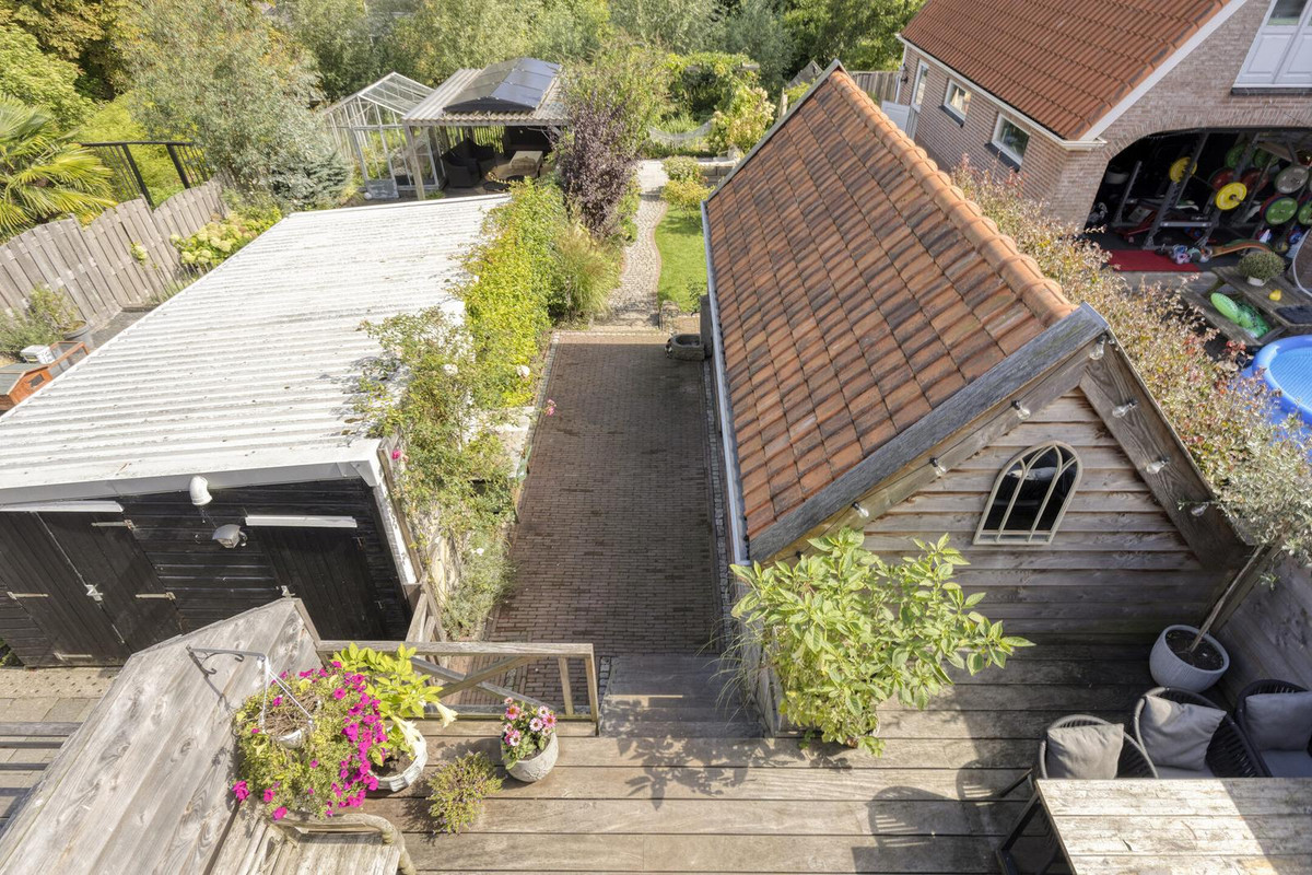 Tussenwoning te koop: Noordeinde 73, Waddinxveen