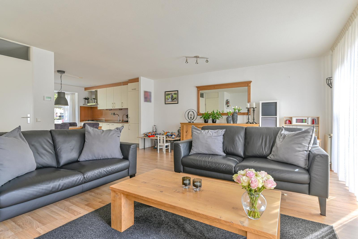 Tussenwoning te koop: Boswitje 25, Hoogeveen