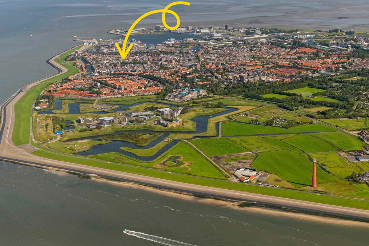 Tussenwoning te koop: Prins Hendriklaan 19, Den Helder