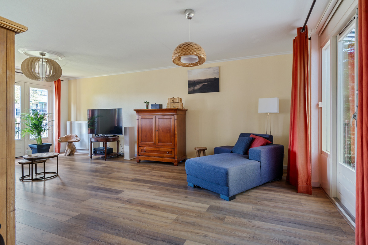 Tussenwoning te koop: Het Kasteel 270, Apeldoorn