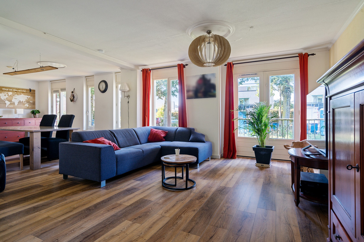 Tussenwoning te koop: Het Kasteel 270, Apeldoorn