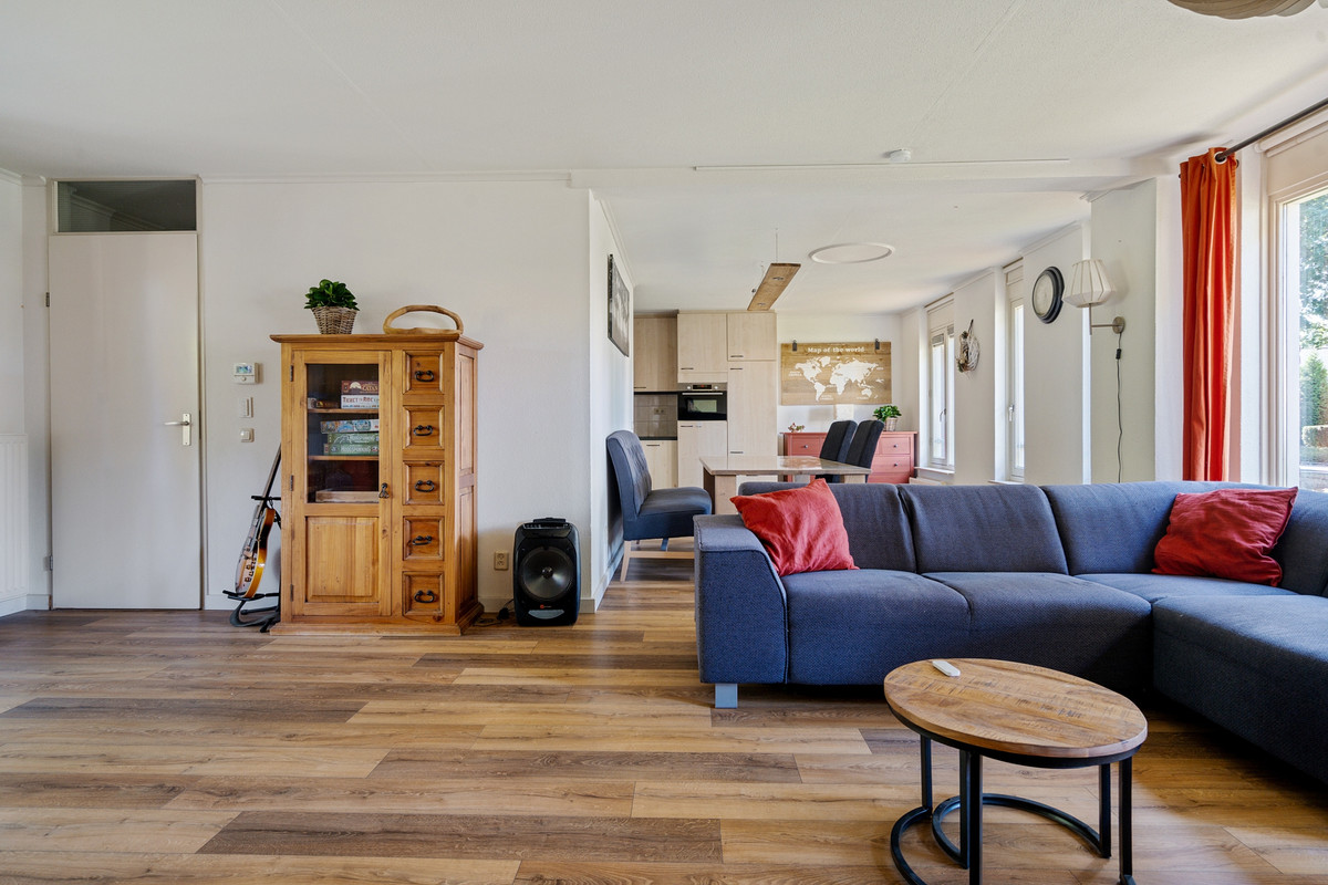 Tussenwoning te koop: Het Kasteel 270, Apeldoorn