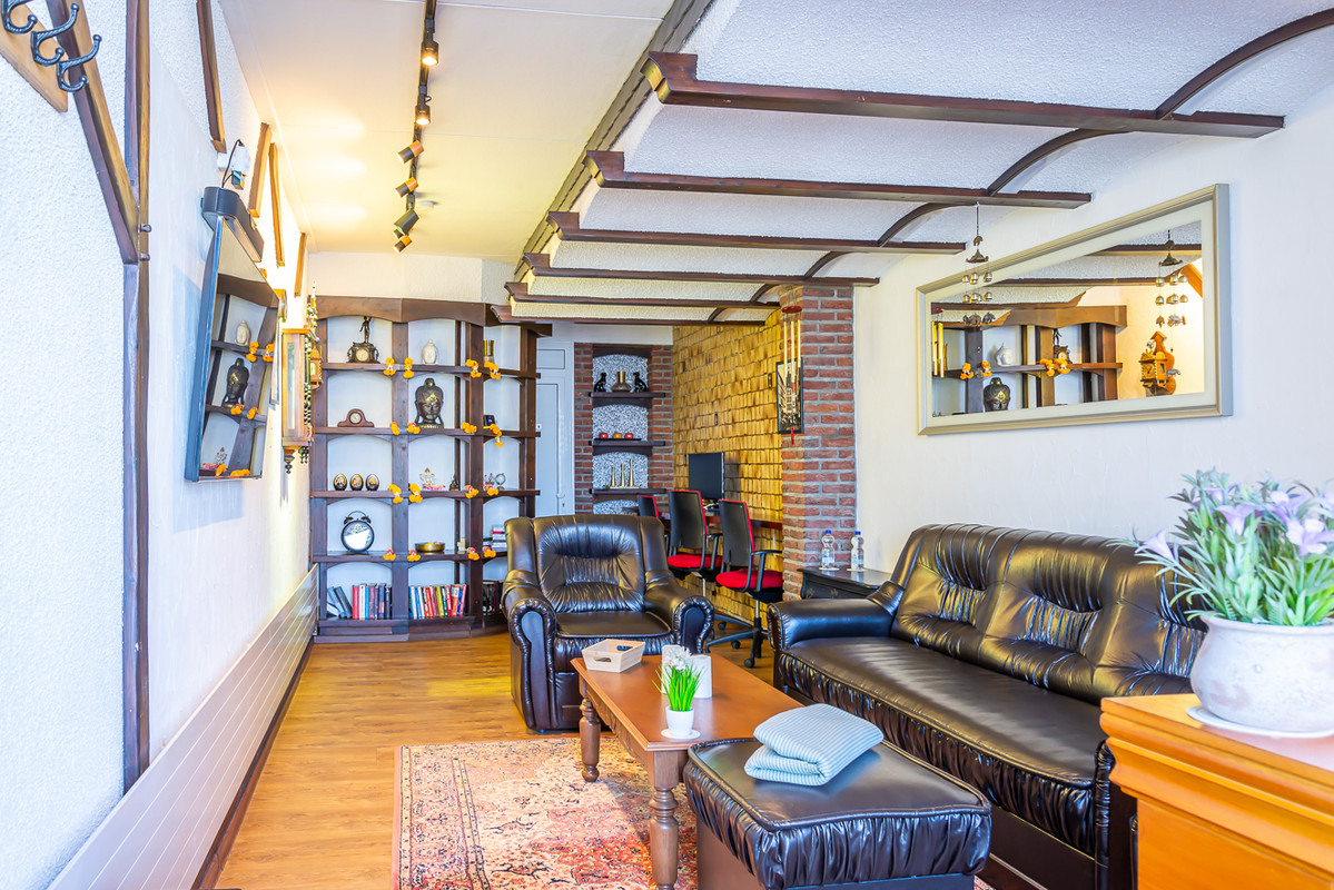 Tussenwoning te koop: Akersteenweg 100, Maastricht