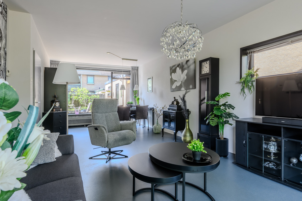 Twee-onder-één-kap te koop: Aalsburg 2915, Wijchen