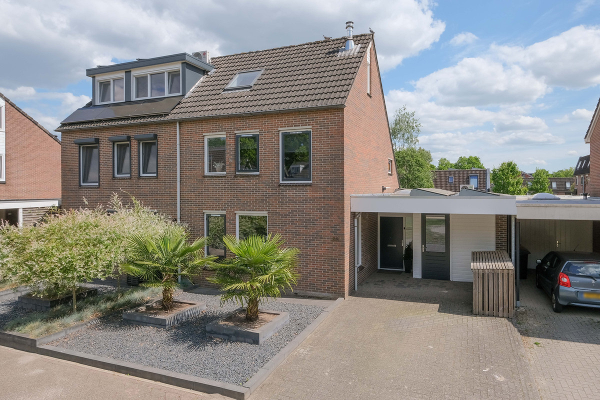 Tussenwoning te koop: De Havik 89, Almelo