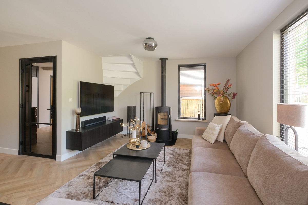 Tussenwoning te koop: De Havik 89, Almelo