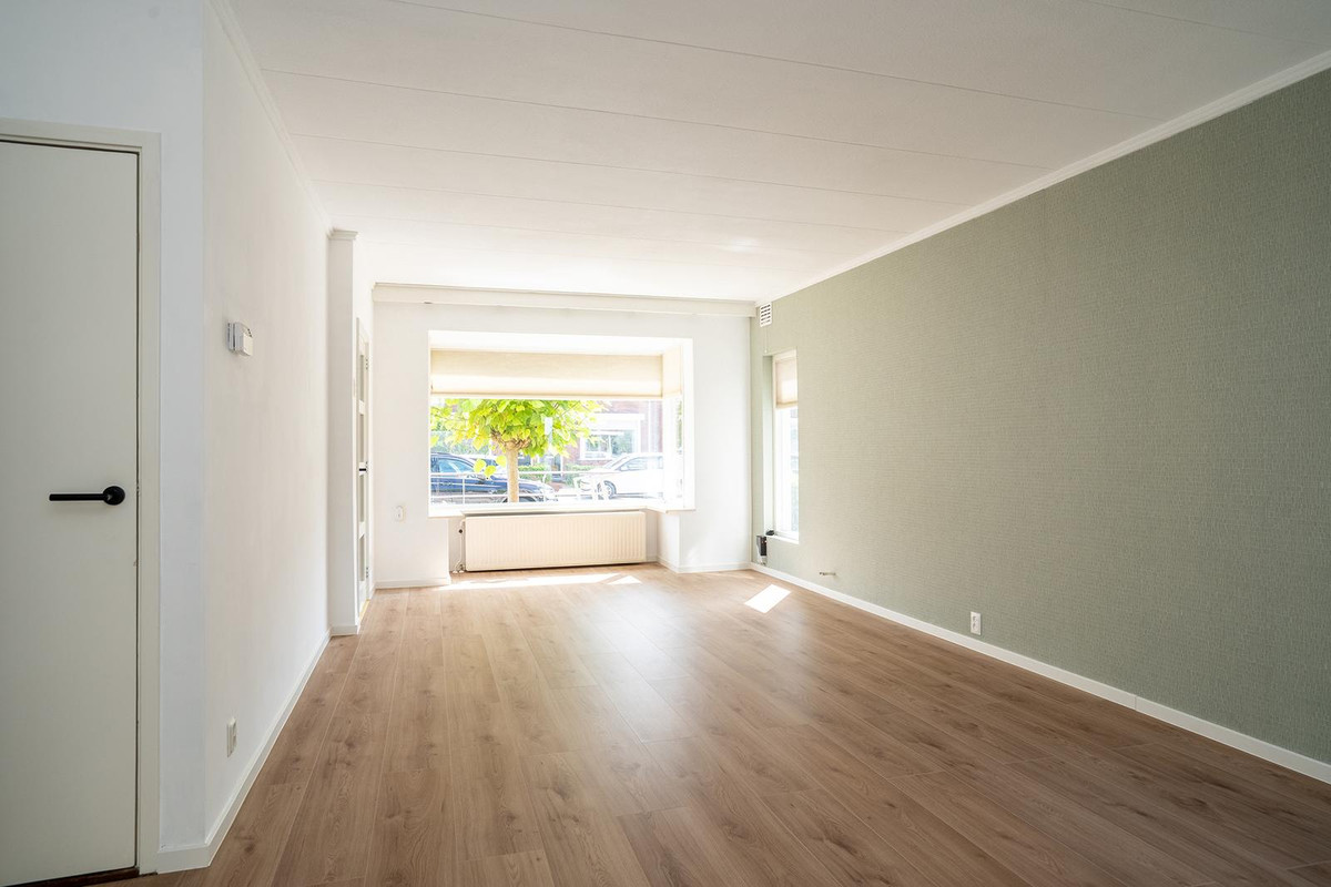 Twee-onder-één-kap te koop: Elferinksweg 50, Enschede