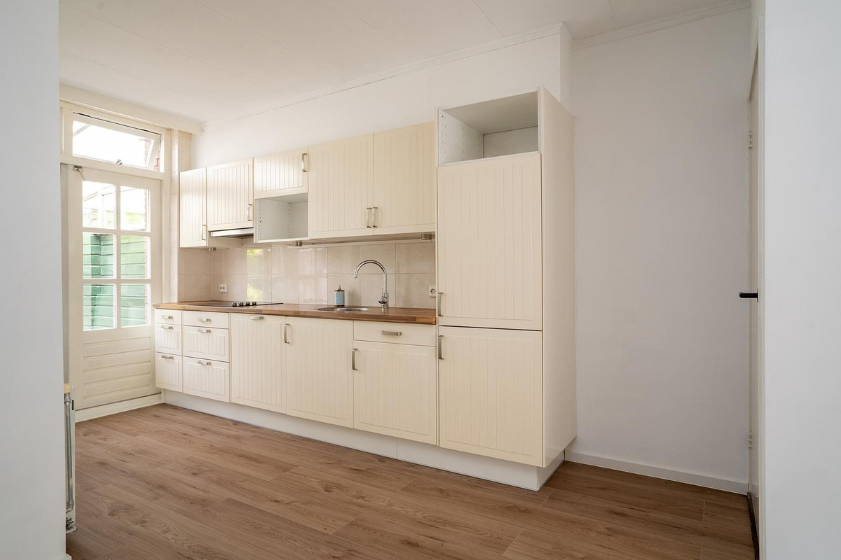 Twee-onder-één-kap te koop: Elferinksweg 50, Enschede