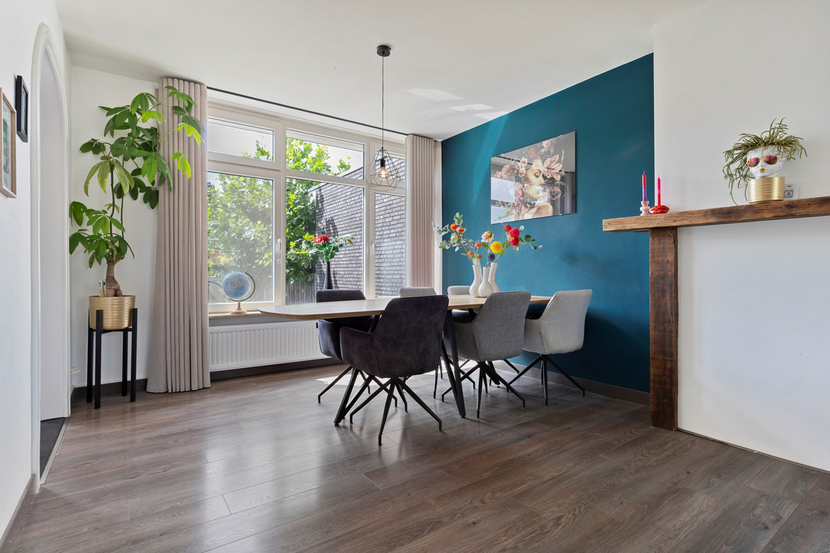Tussenwoning te koop: Bisschop Schrijnenstraat 30, Venlo