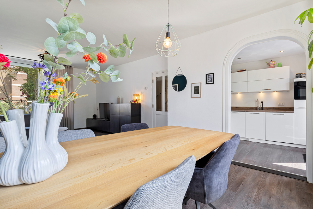 Tussenwoning te koop: Bisschop Schrijnenstraat 30, Venlo