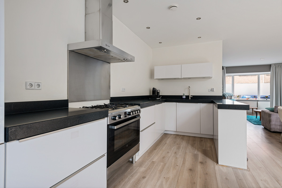Hoekwoning te koop: President Steijnstraat 13, Haarlem
