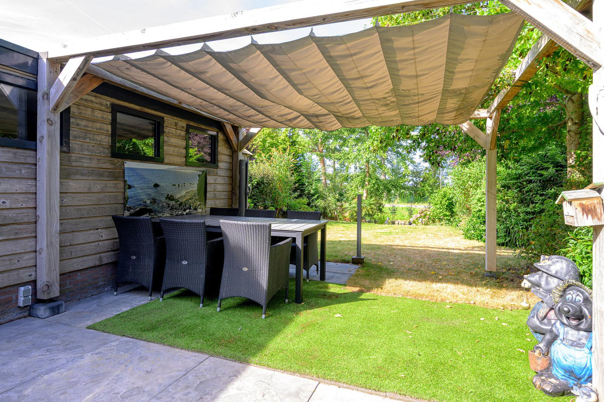 Hoekwoning te koop: Langeweide 249, Zuid-Scharwoude