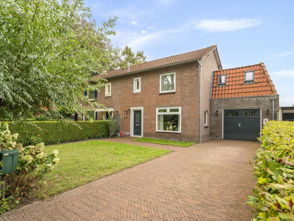 Parallelweg 93