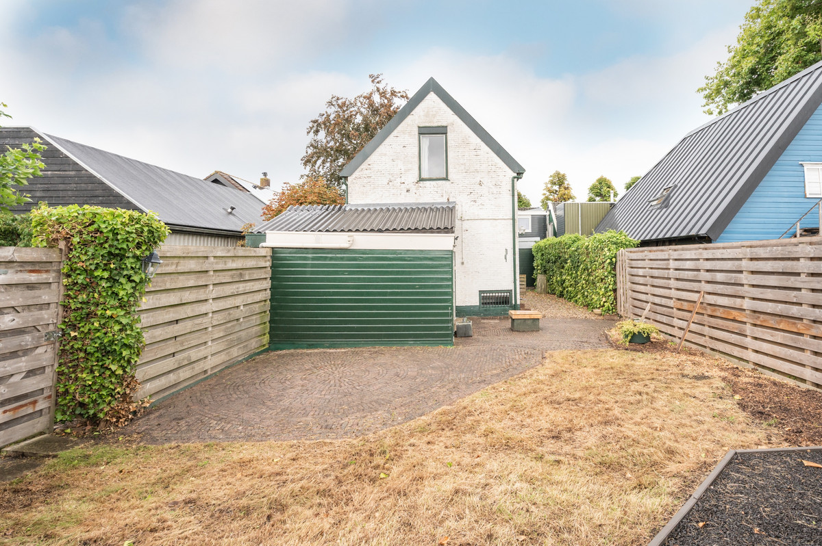 Vrijstaande woning te koop: Uiterweg 274, Aalsmeer