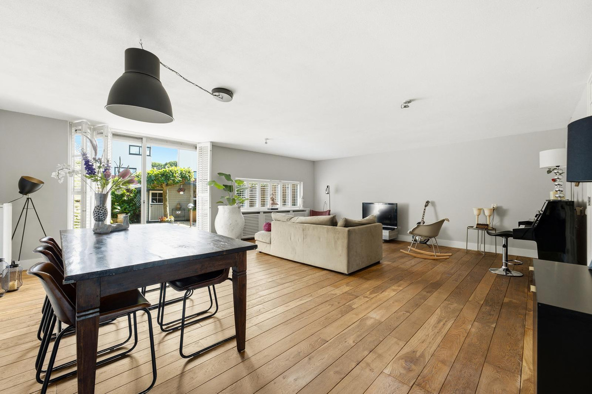 Tussenwoning te koop: W. Plokkerstraat 36, Spijkenisse