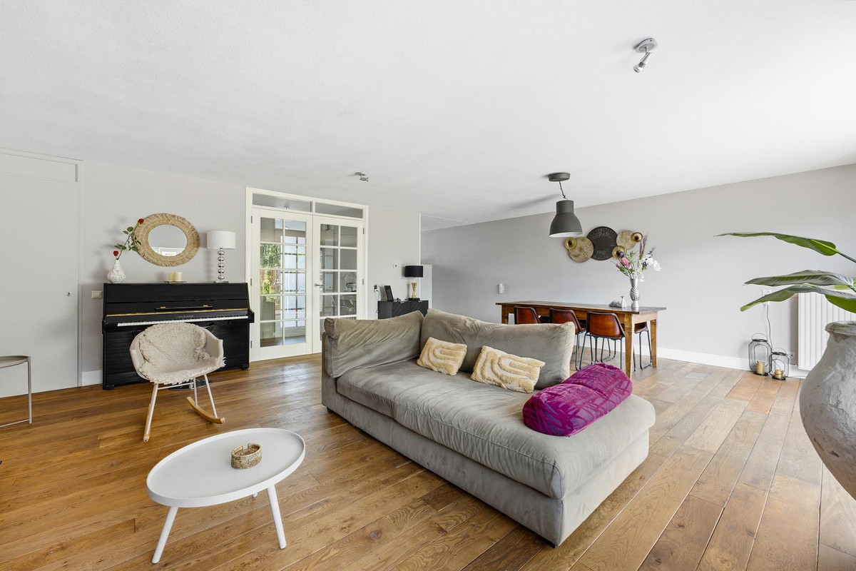 Tussenwoning te koop: W. Plokkerstraat 36, Spijkenisse