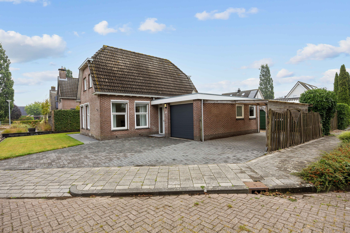 Vrijstaande woning te koop: De Akker 6, Opende
