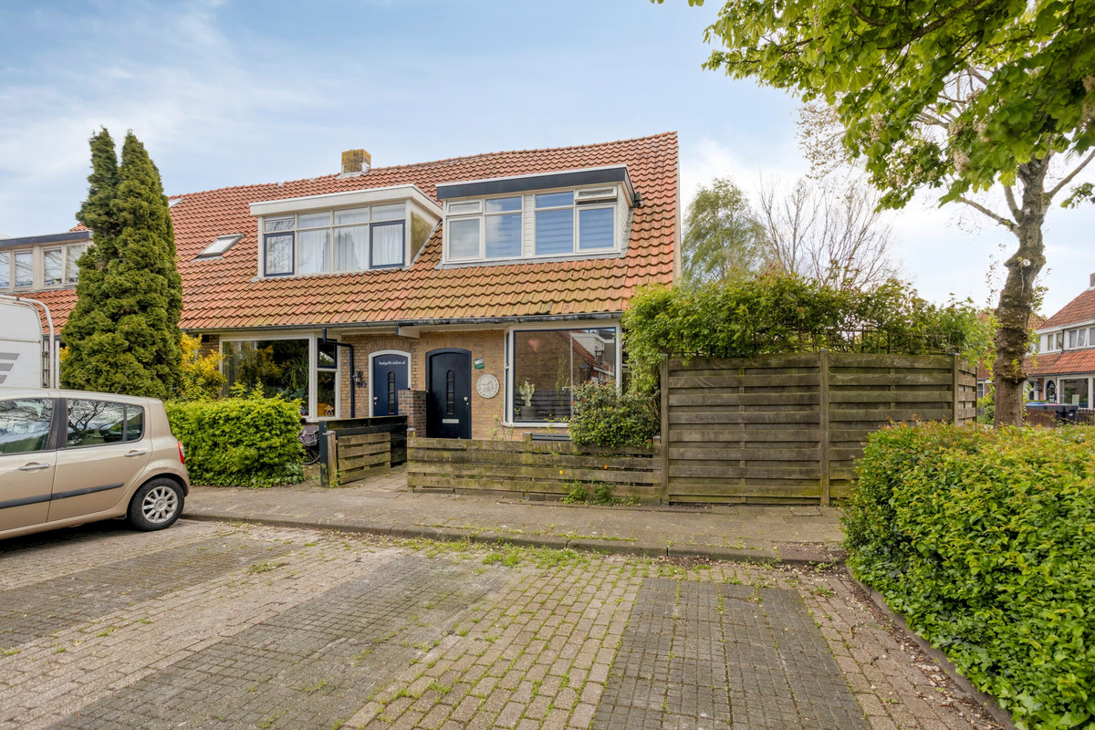 Hoekwoning te koop: Delistraat 38, Leeuwarden