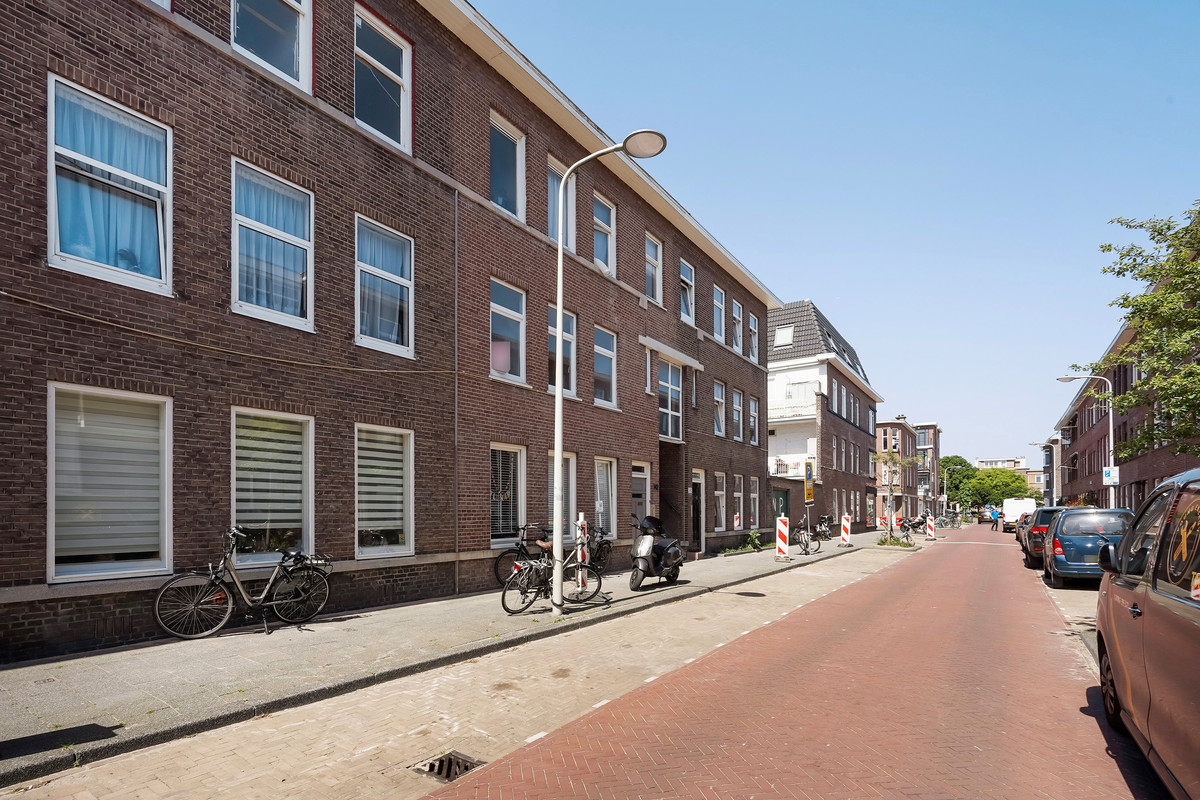 Appartement te koop: Meidoornstraat 144, 'S-Gravenhage