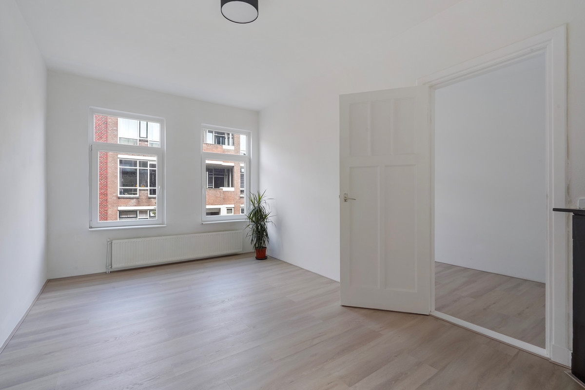 Appartement te koop: Meidoornstraat 144, 'S-Gravenhage