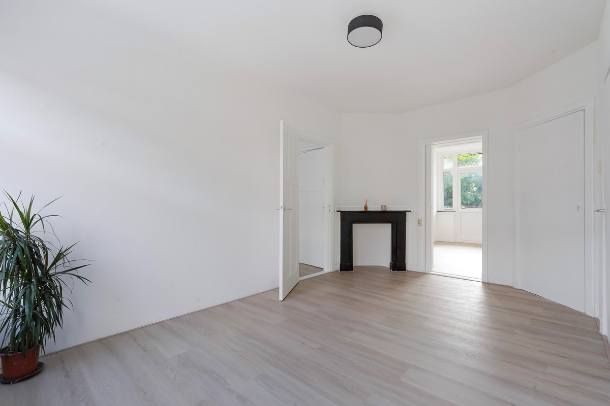 Appartement te koop: Meidoornstraat 144, 'S-Gravenhage