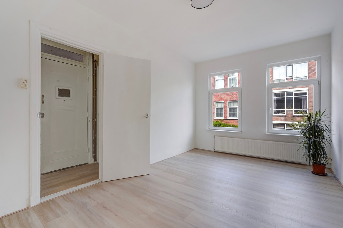 Appartement te koop: Meidoornstraat 144, 'S-Gravenhage