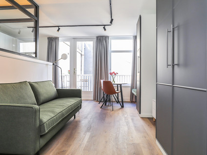 studios te huur op Jacob van Lennepstraat 64 3A