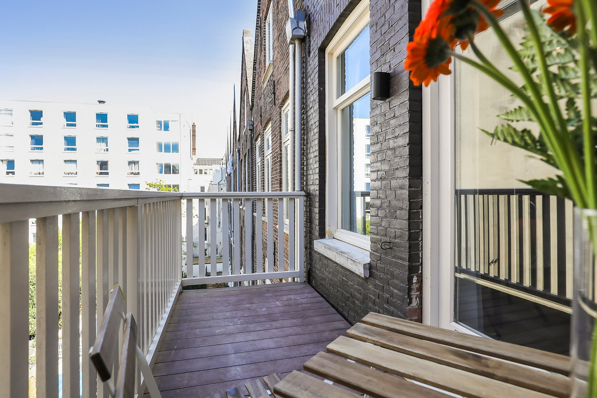 Studio te huur: Jacob van Lennepstraat 64-3A, Amsterdam