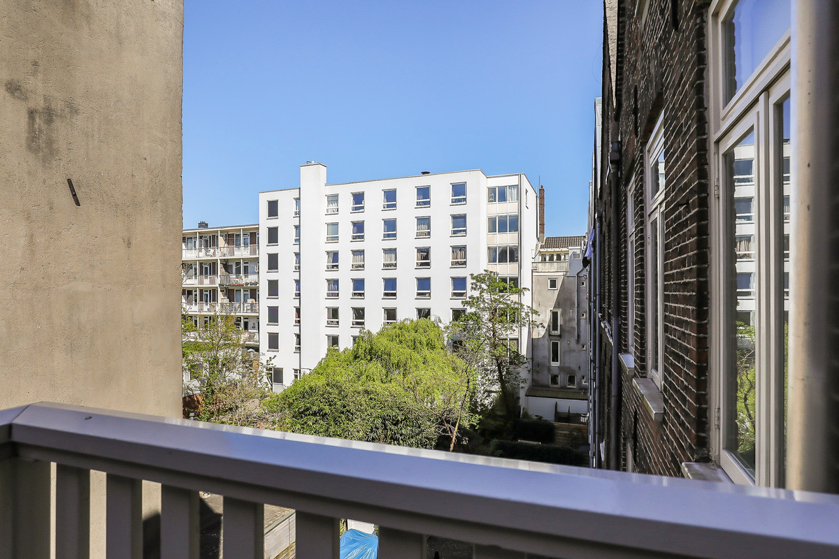 Studio te huur: Jacob van Lennepstraat 64-3A, Amsterdam