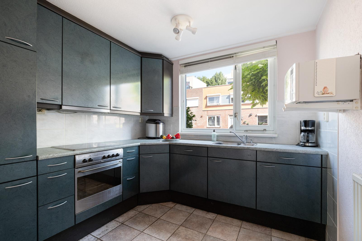 Tussenwoning te koop: Ravelstraat 18, Gouda