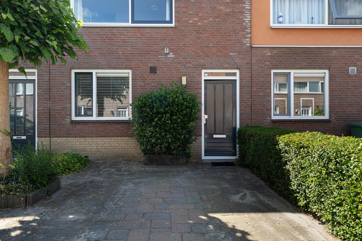 Tussenwoning te koop: Ravelstraat 18, Gouda