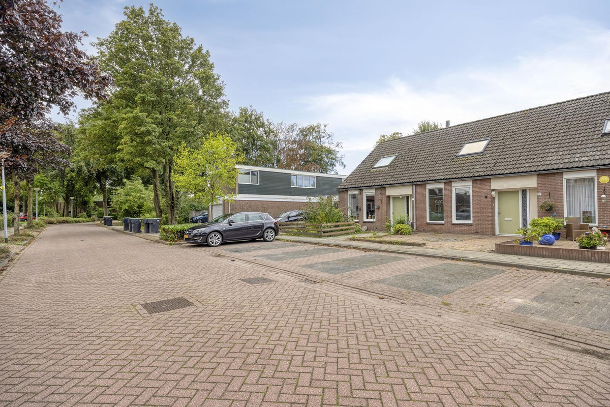 Tussenwoning te koop: Harm van der Laanweg 10, Nieuwe Pekela