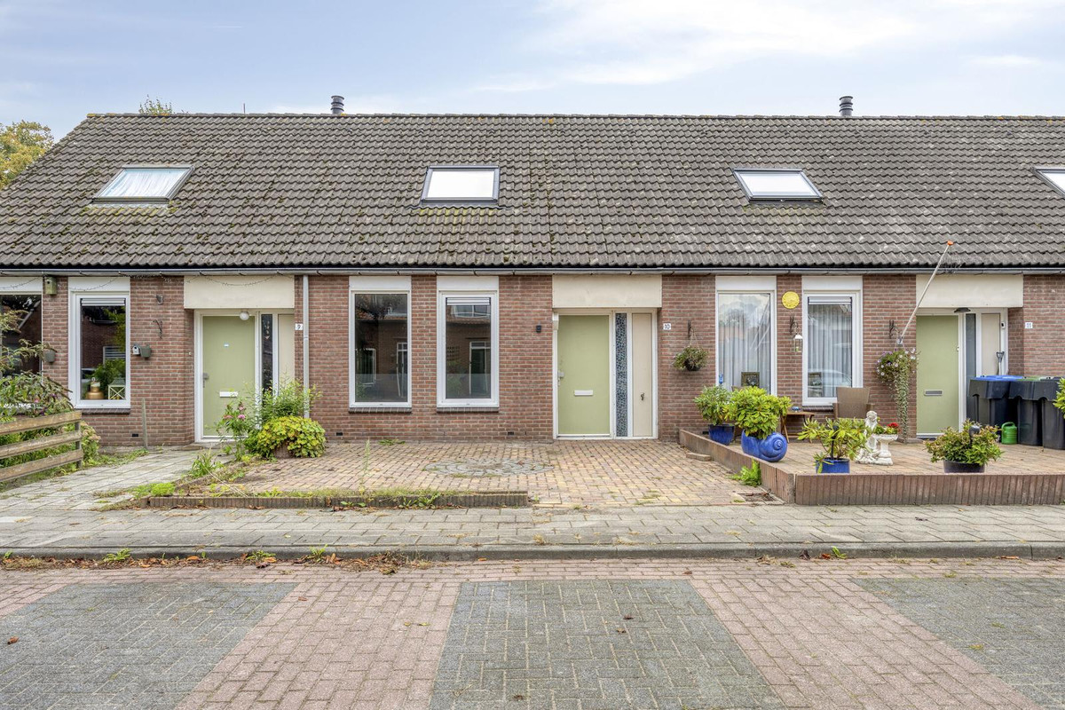 Tussenwoning te koop: Harm van der Laanweg 10, Nieuwe Pekela