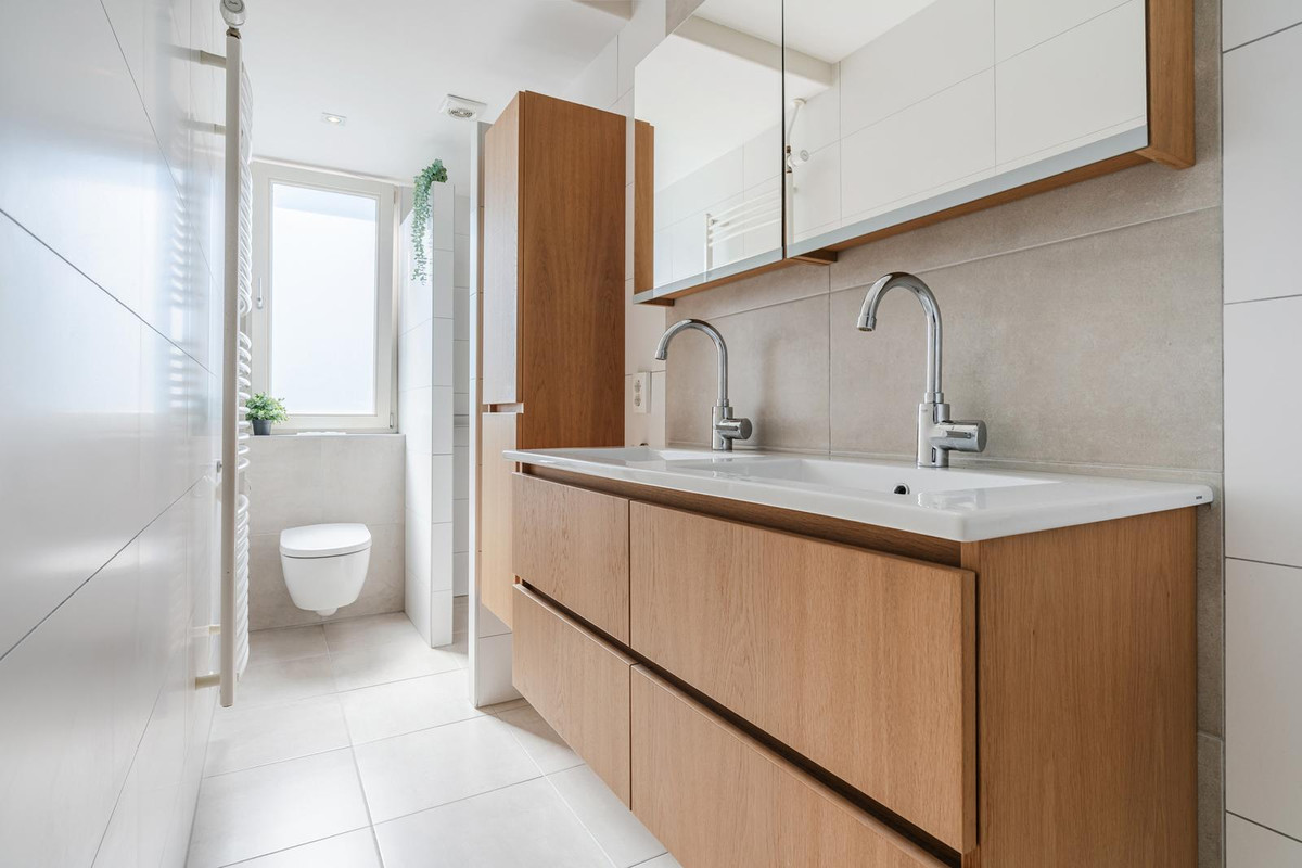 Tussenwoning te koop: De Wezeboom 18, Hoogeveen