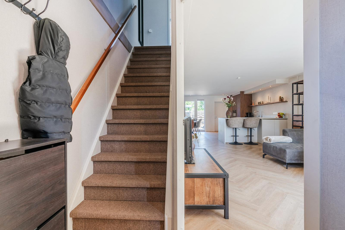 Tussenwoning te koop: De Wezeboom 18, Hoogeveen